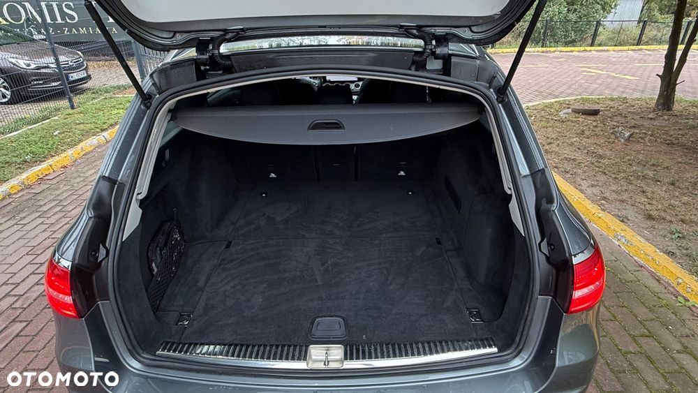 Mercedes-Benz Klasa E 200 CGI BlueEFFICIENCY Automatik Avantgarde - 39