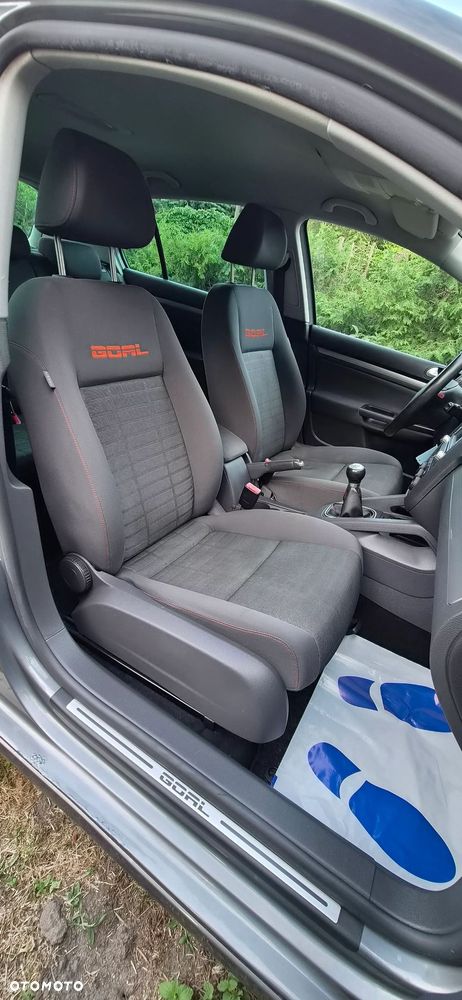 Volkswagen Golf 1.6 FSI Goal - 12
