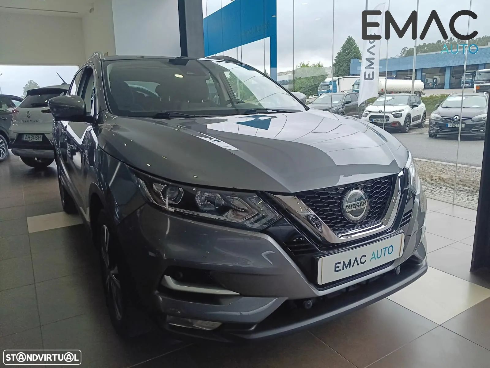 Nissan Qashqai 1.5 dCi N-Connecta J18 - 1