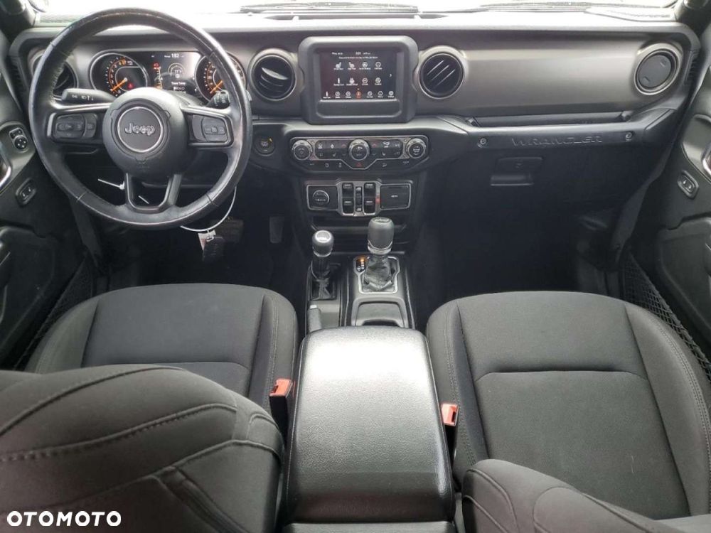 Jeep Wrangler - 9