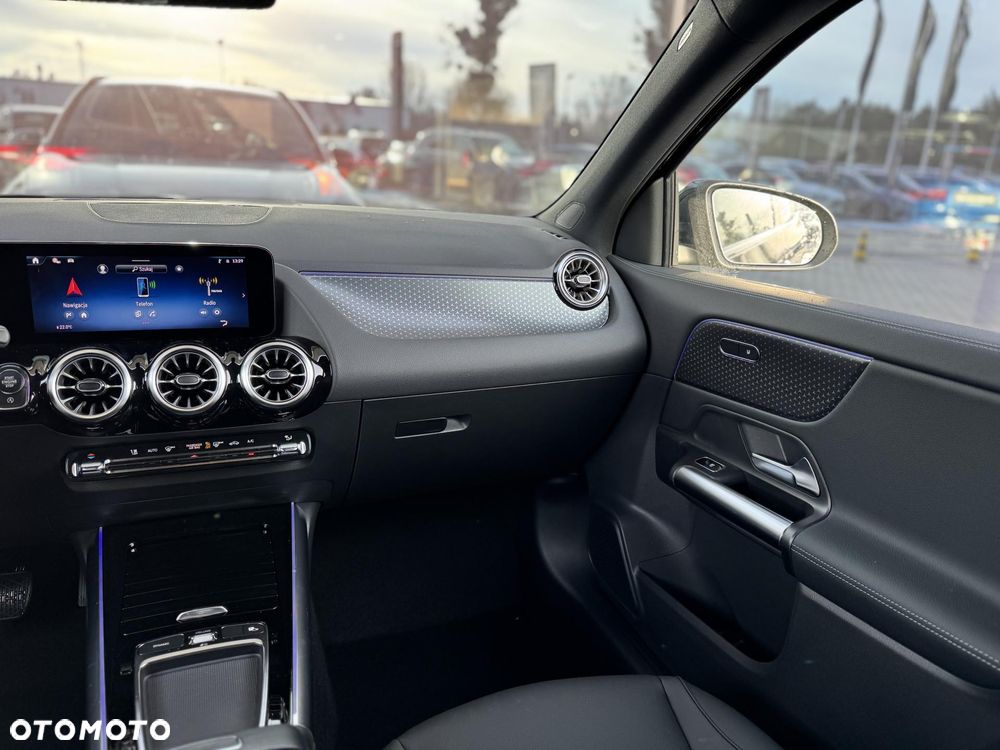 Mercedes-Benz GLA 200 Progressive - 16