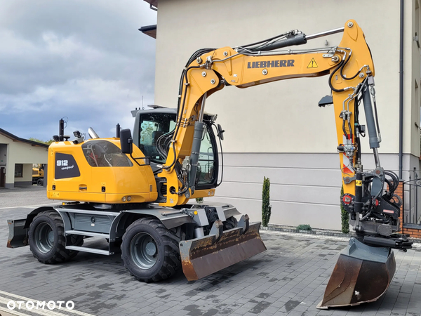 Liebherr A912 compact / ROTOTILT ze szczypcami / system niwelacji GPS 3D LEICA / sprowadzona