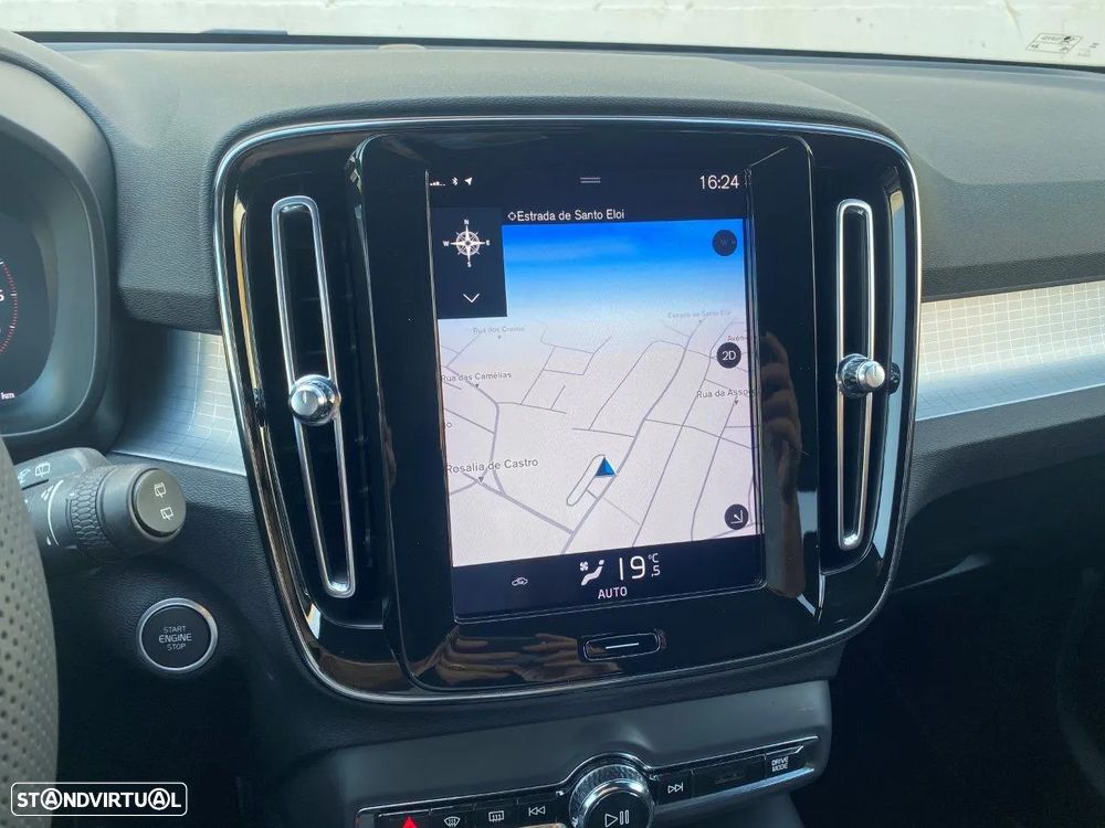 Volvo XC 40 2.0 D3 Momentum Plus - 18