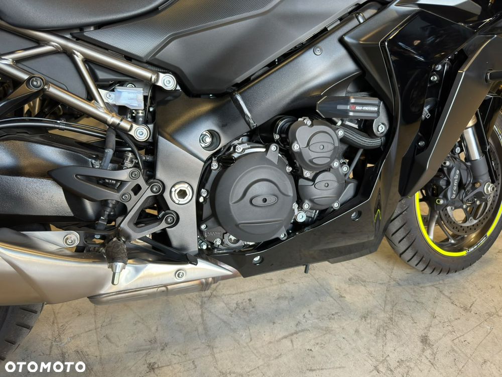 Suzuki GSX 1000 - 16