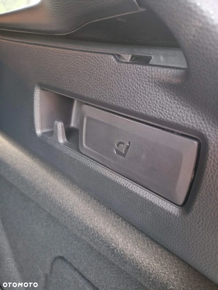 Toyota Corolla 2.0 Hybrid GR Sport - 12