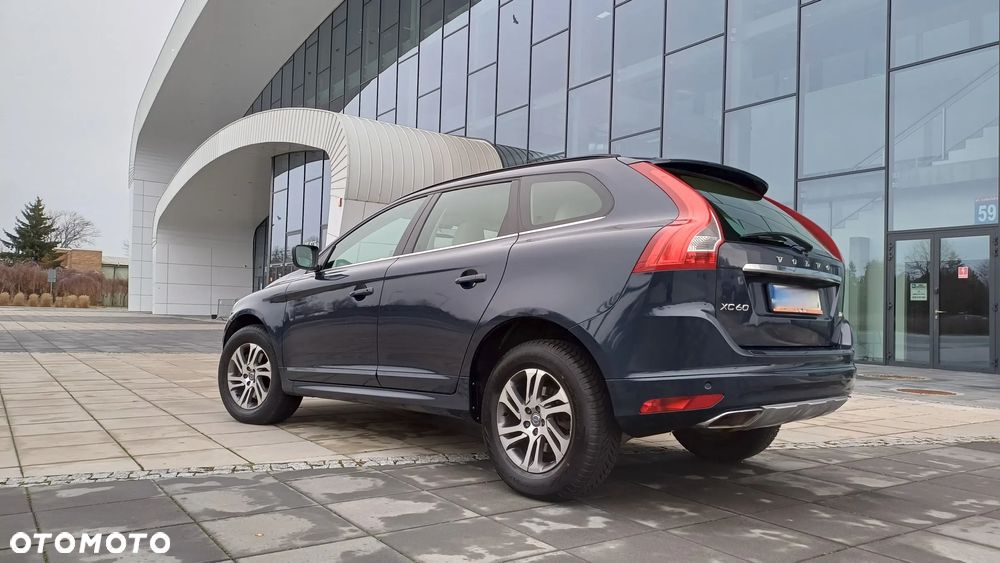 Volvo XC 60 D4 Drive-E Momentum - 1