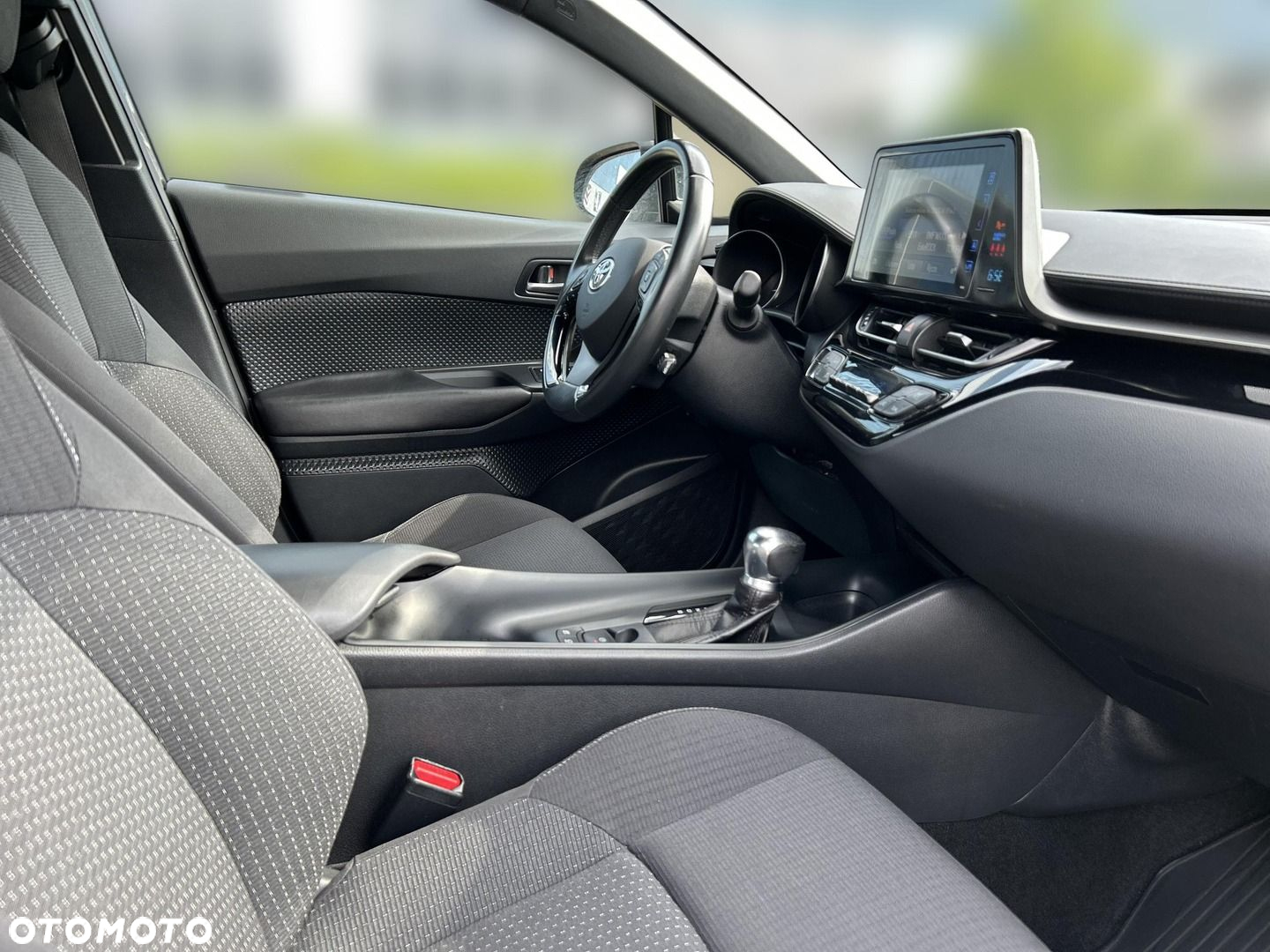 Toyota C-HR - 12