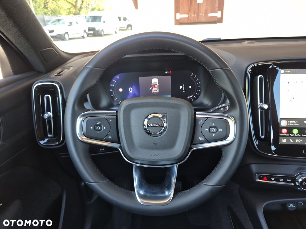 Volvo XC 40 - 24