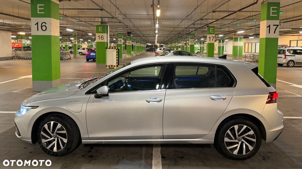 Volkswagen Golf - 4