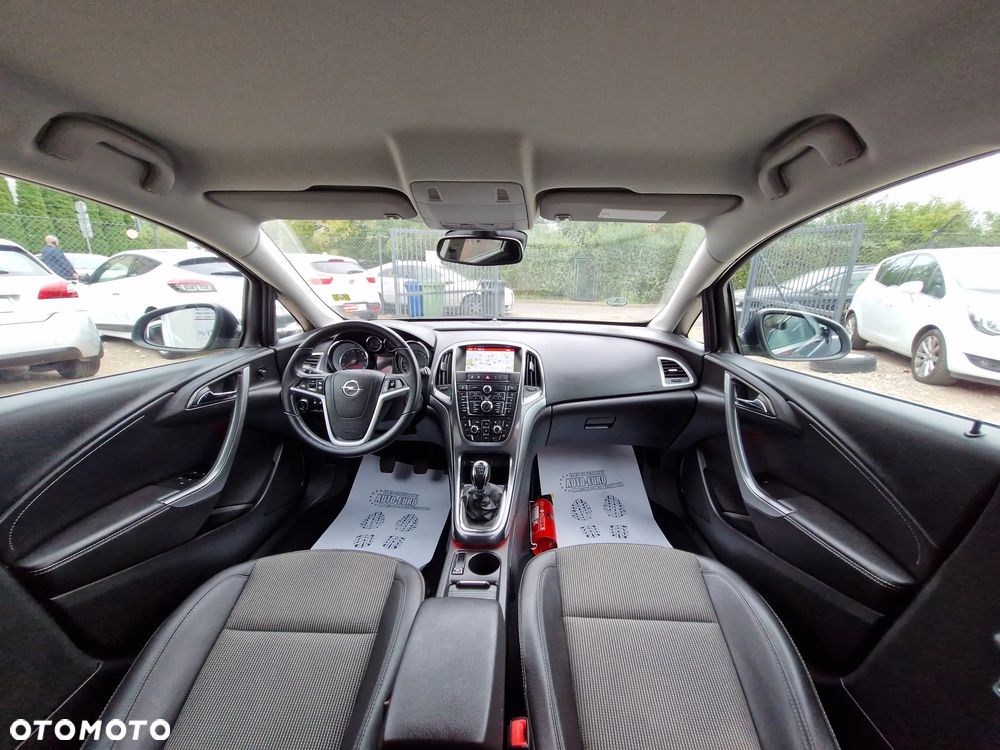 Opel Astra IV 1.4 T Cosmo - 22