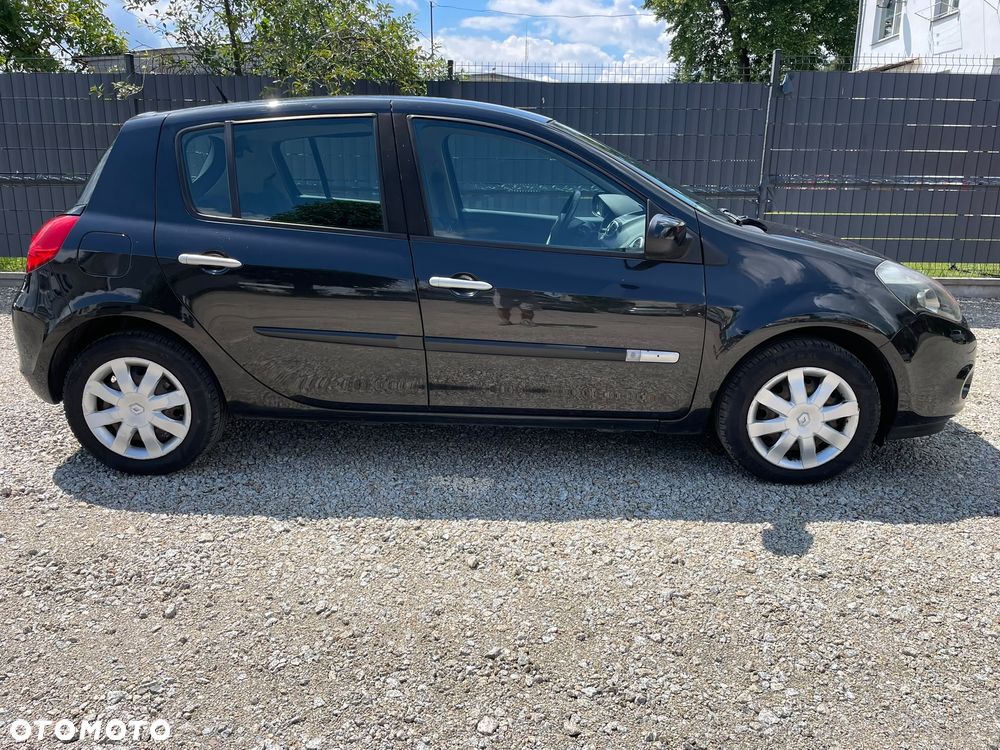 Renault Clio - 2