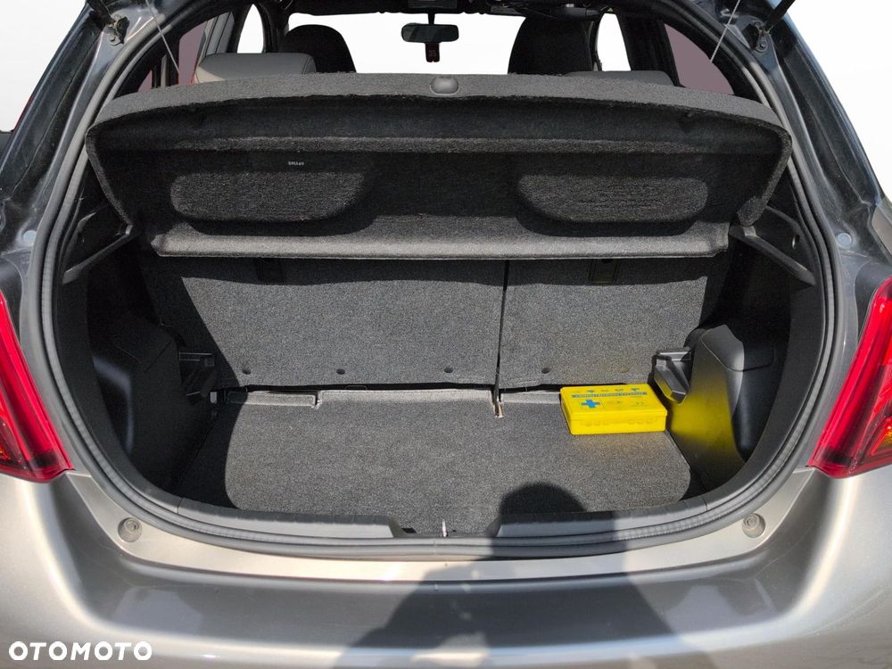 Toyota Yaris 1.33 Selection Platinum - 13