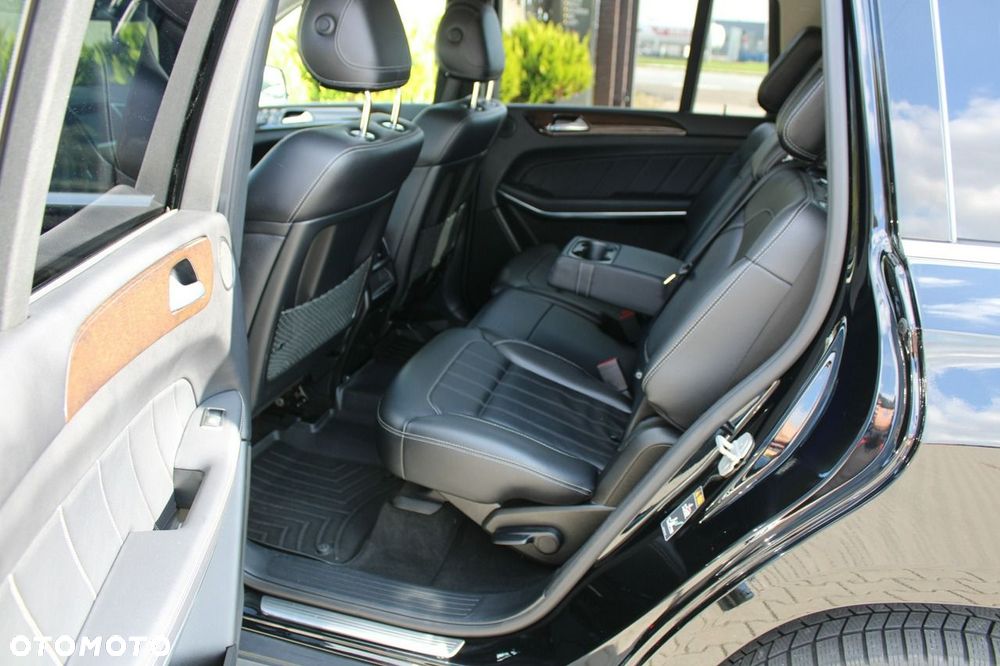 Mercedes-Benz GL - 27