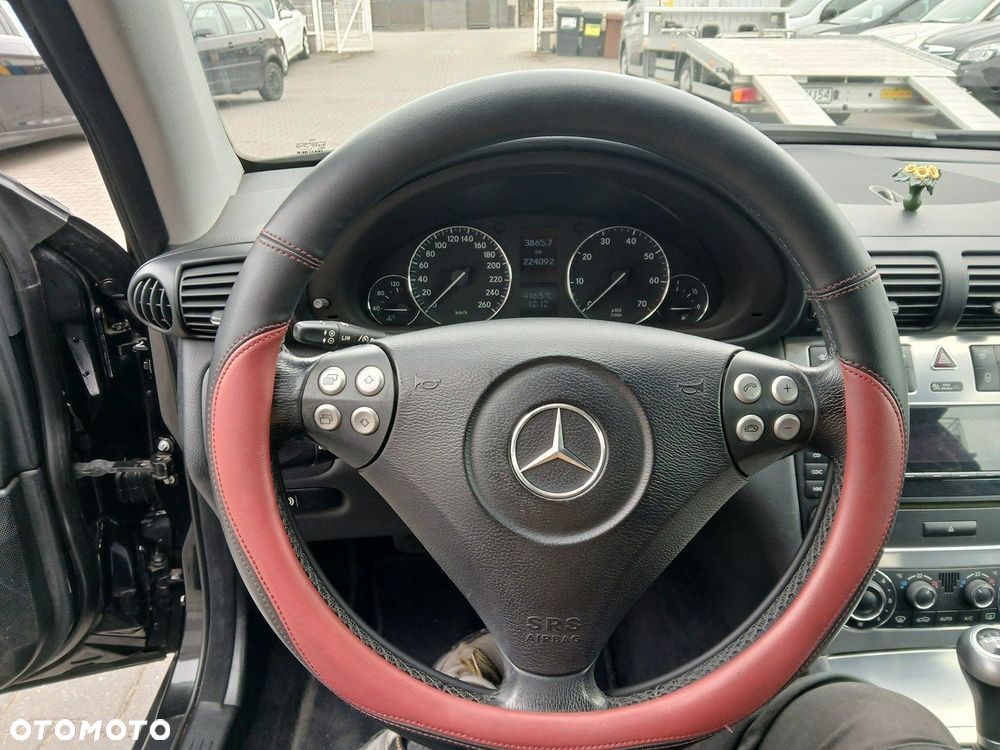 Mercedes-Benz Klasa C 200 Kompressor - 17