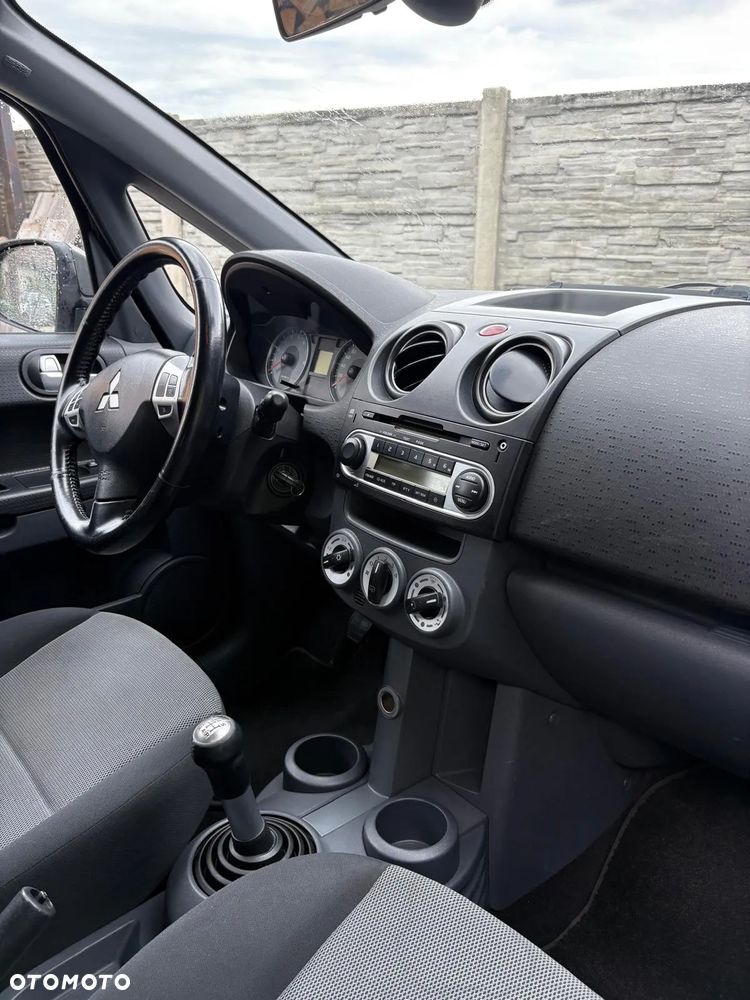 Mitsubishi Colt 1.3 Intense - 11