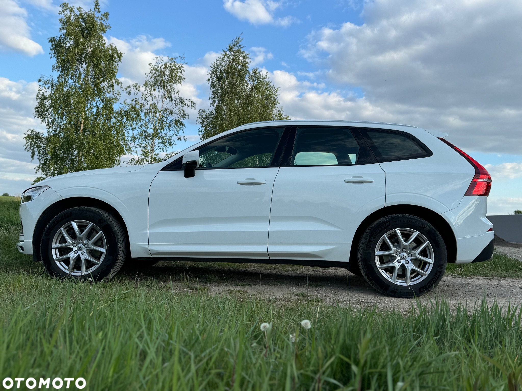 Volvo XC 60 B4 B Momentum - 8