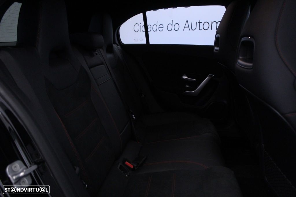 Mercedes-Benz A 250 e AMG Line - 15