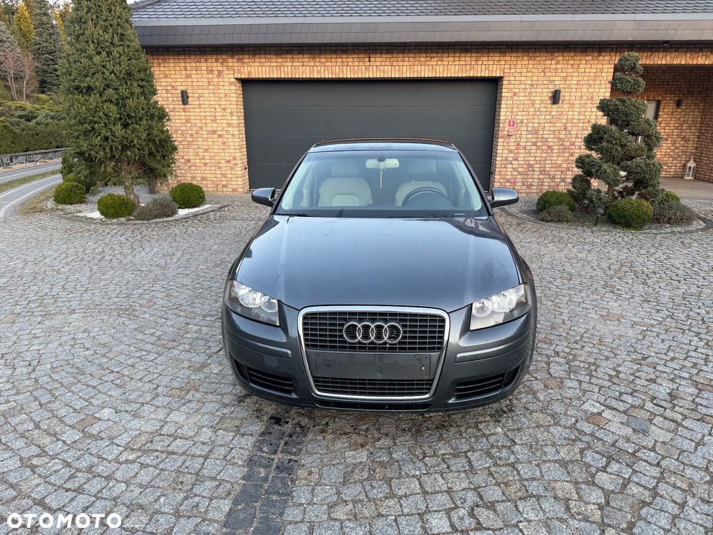 Audi A3 Sportback 1.6 Ambiente - 1