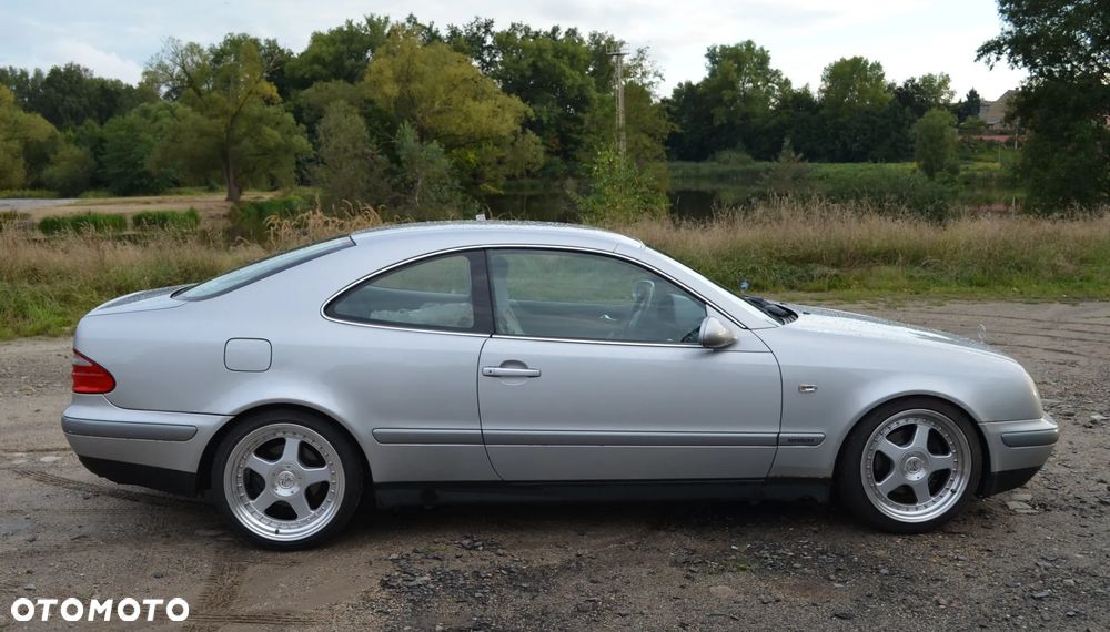Mercedes-Benz CLK - 8