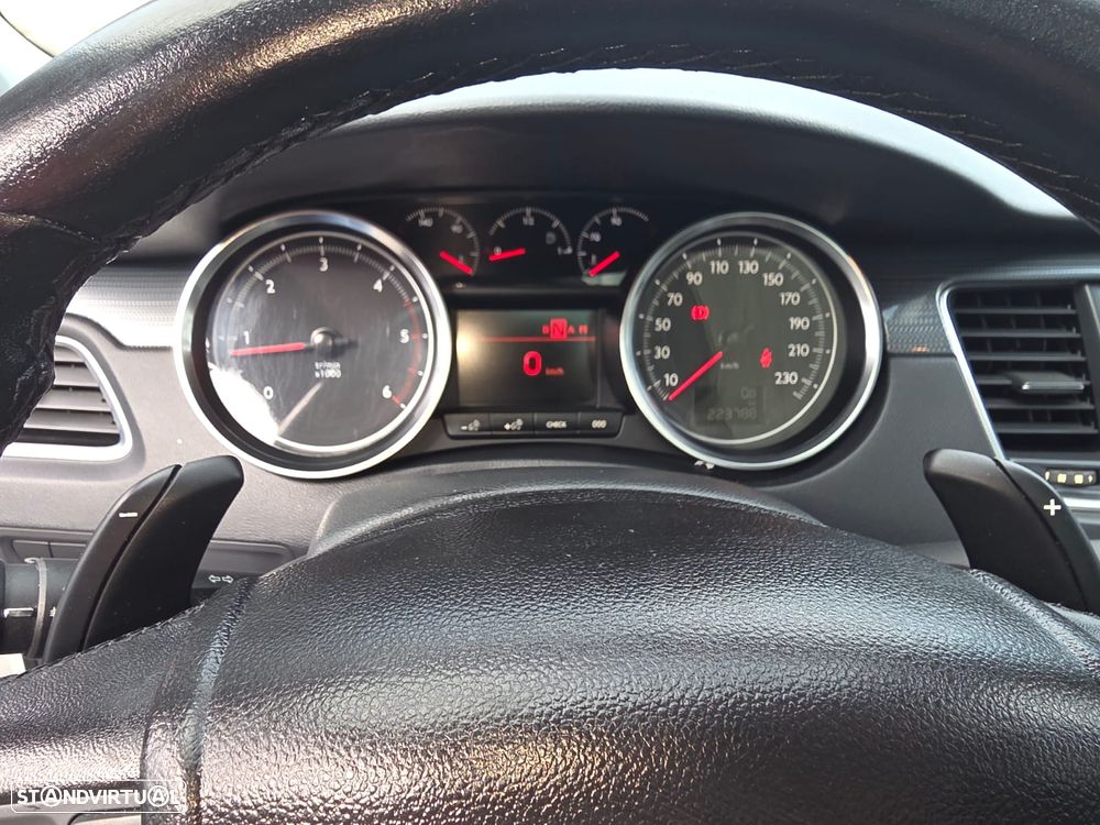 Peugeot 508 SW 1.6 e-HDi Allure 2-Tronic - 23