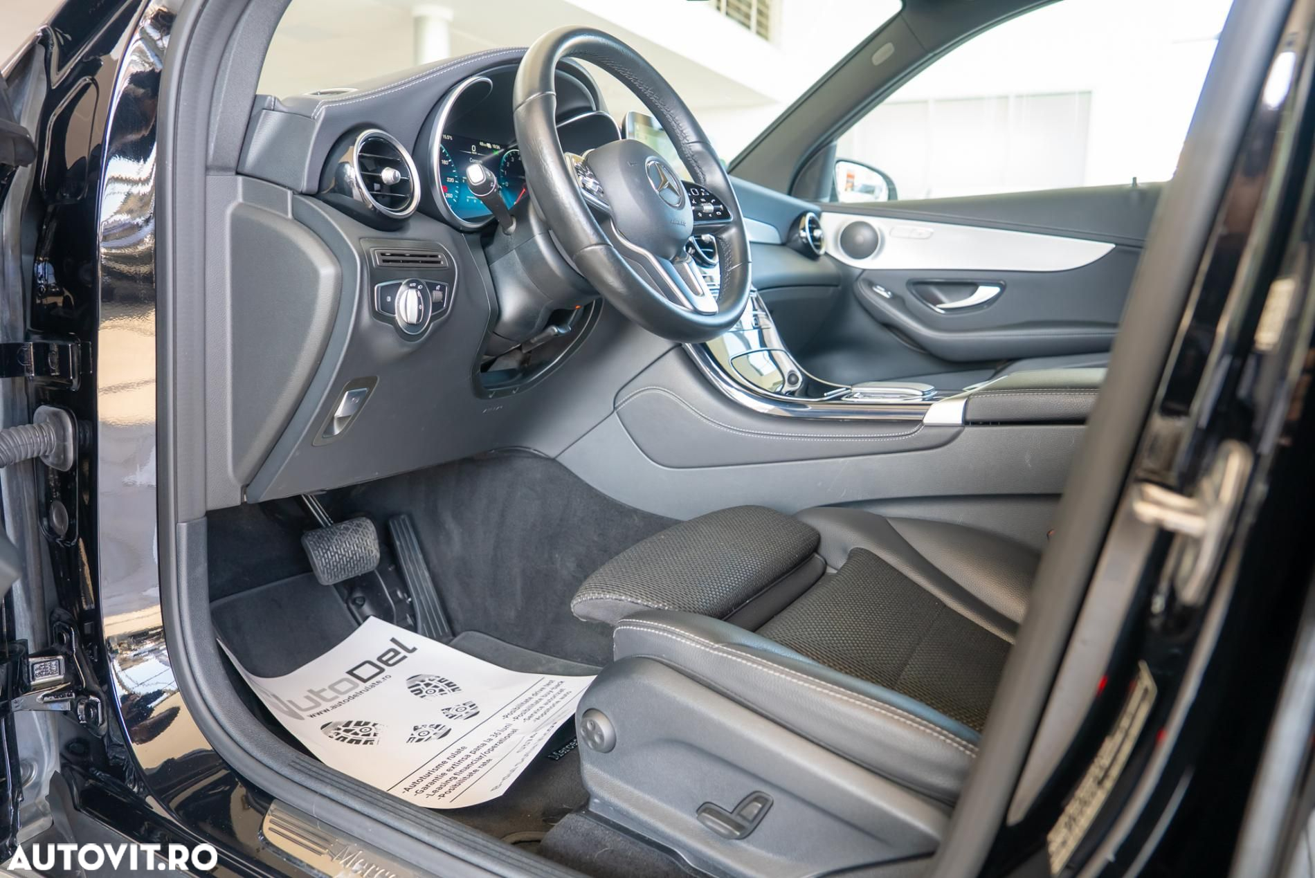 Mercedes-Benz GLC 300 e 4Matic 9G-TRONIC - 13