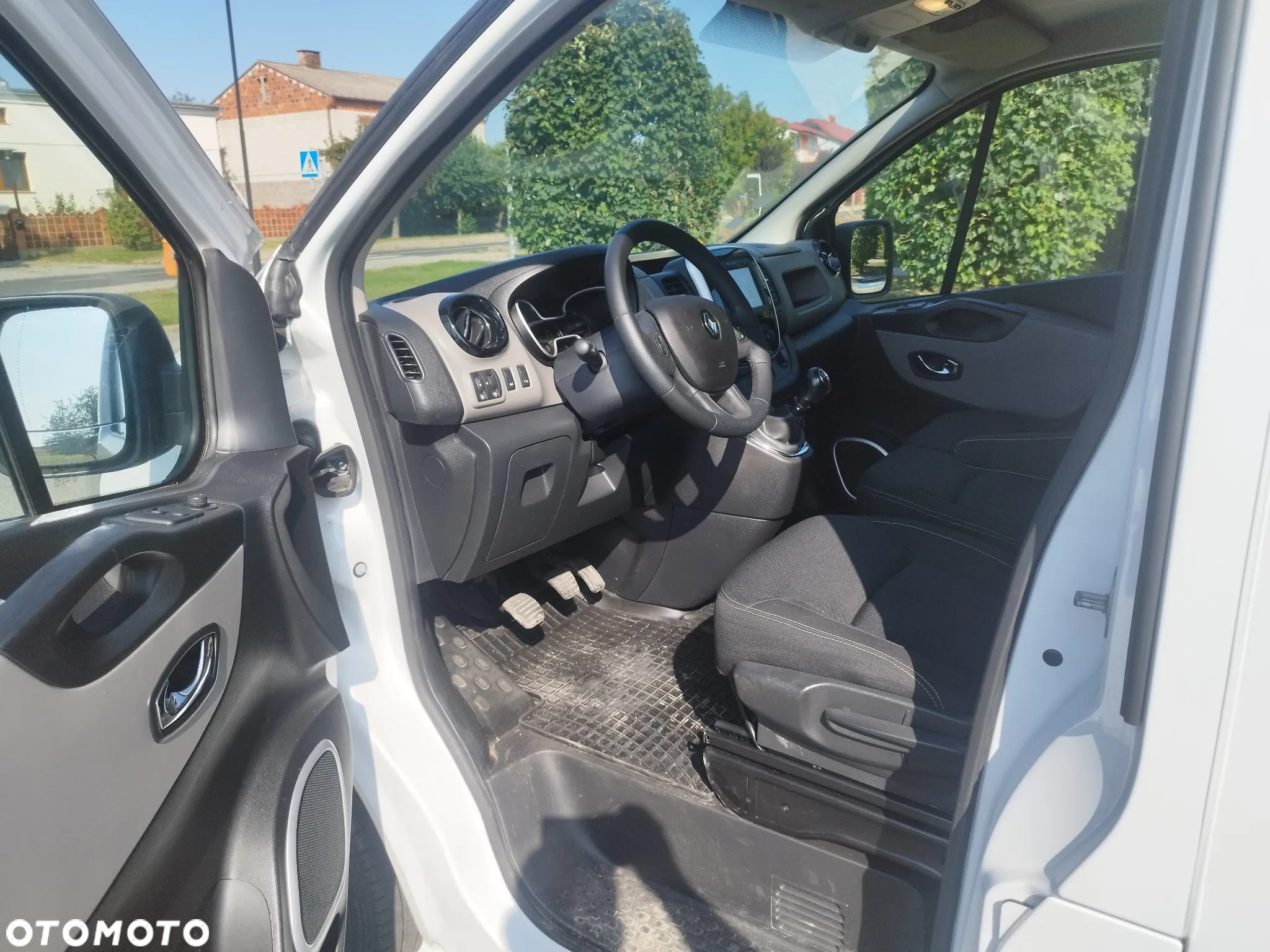 Renault Trafic - 17