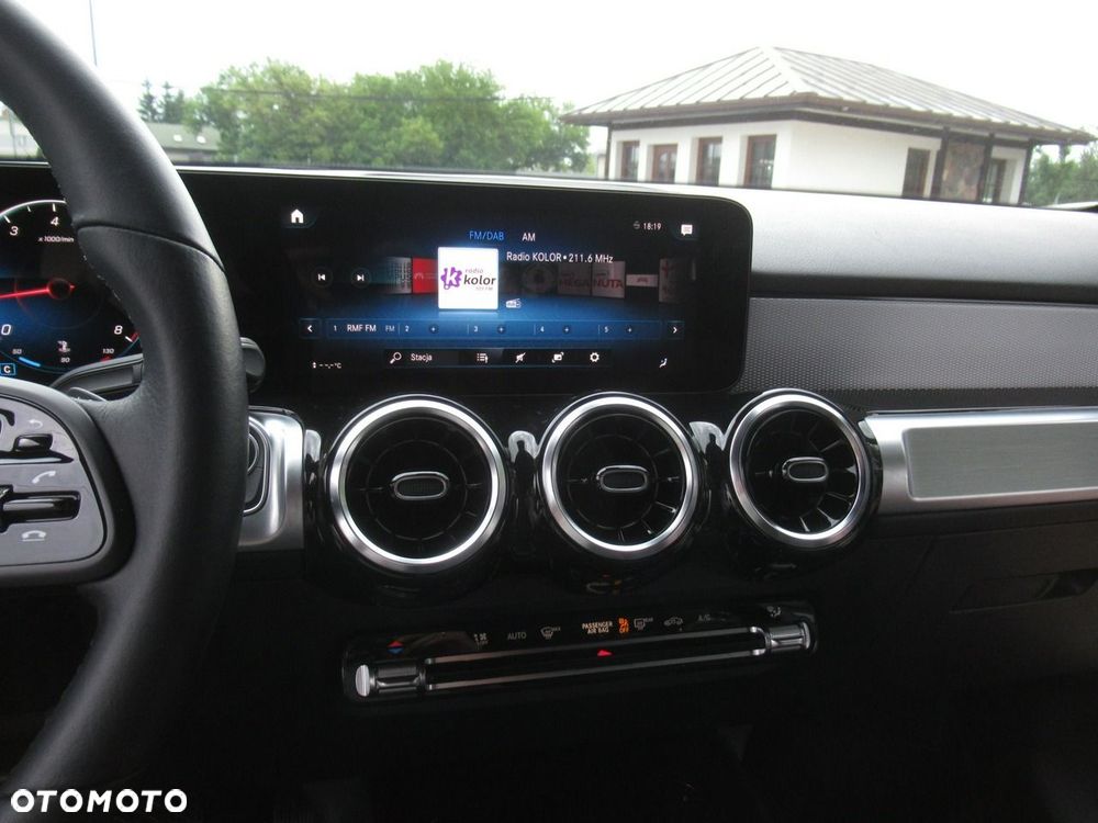 Mercedes-Benz GLB 200 7G-DCT - 15