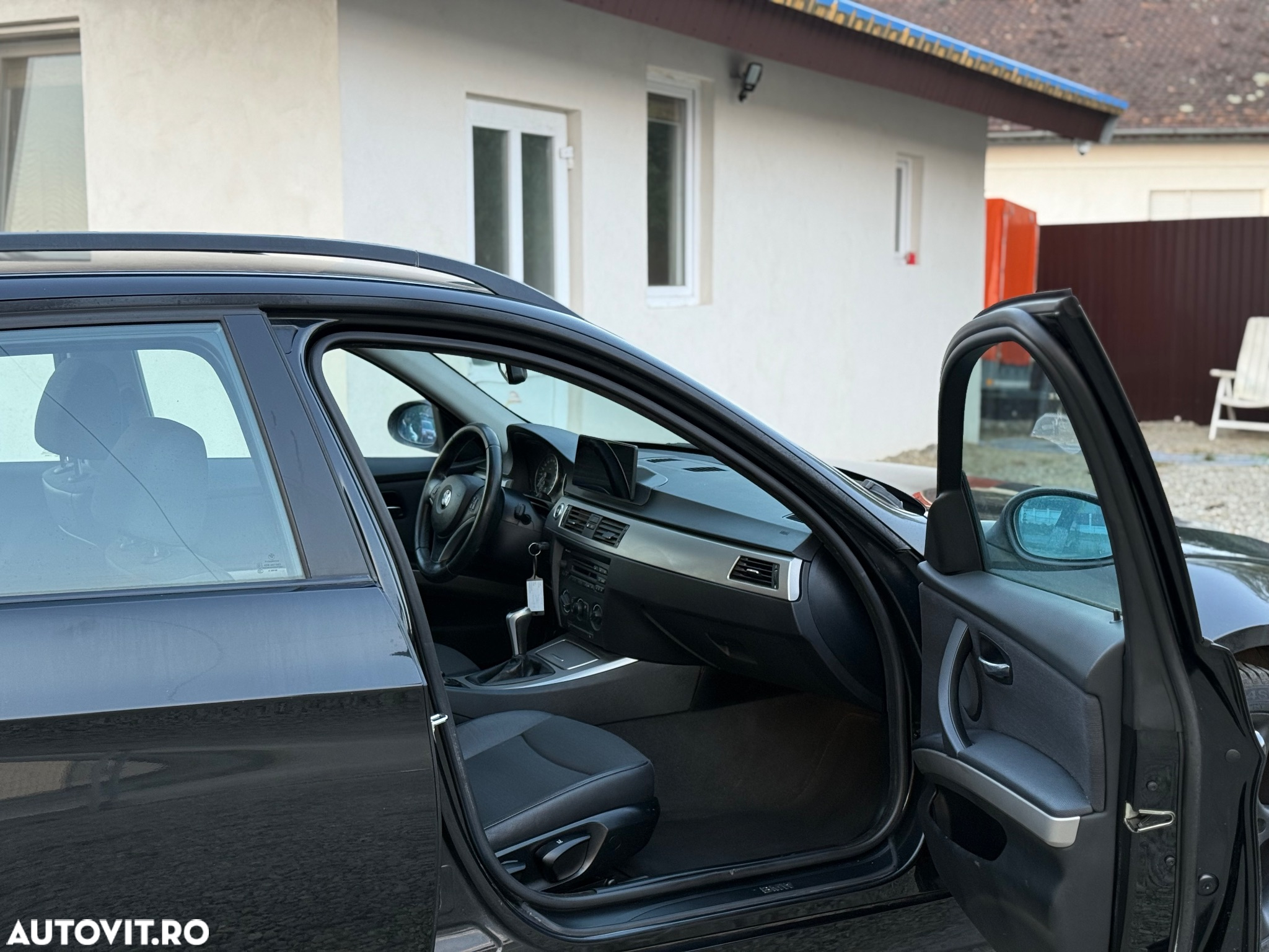 BMW Seria 3 318d Touring - 8