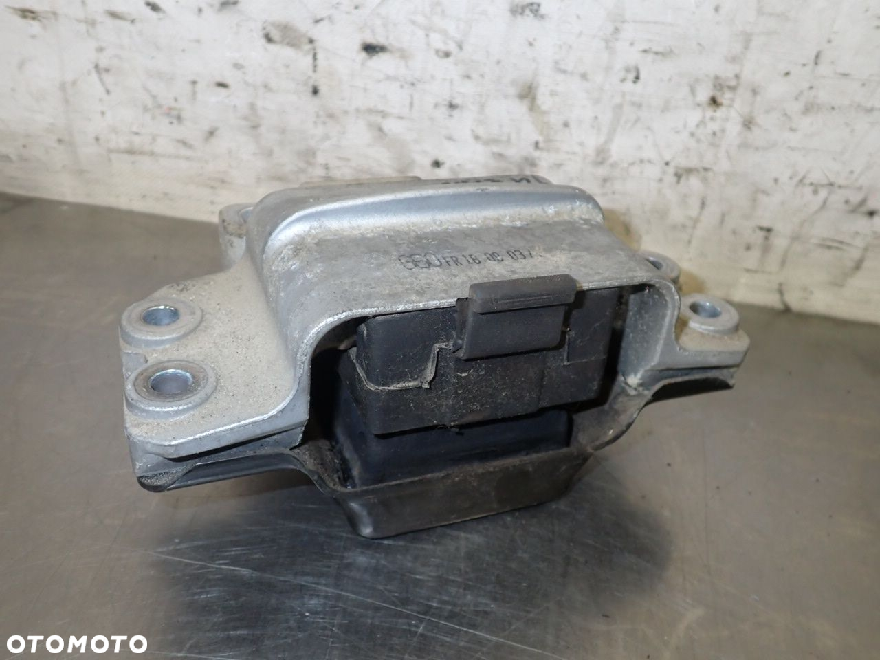 PODUSZKA SILNIKA VOLKSWAGEN TOURAN I 1.6 1K0199555L - 3