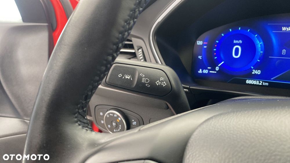Ford Focus 1.0 EcoBoost mHEV Titanium X - 24