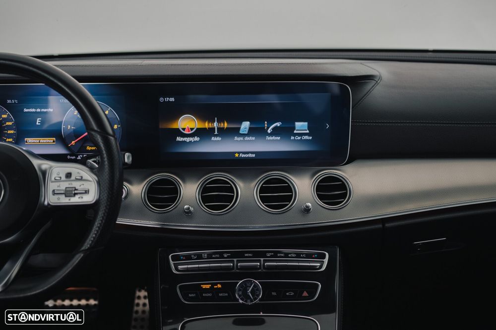 Mercedes-Benz E 220 d AMG Line - 11