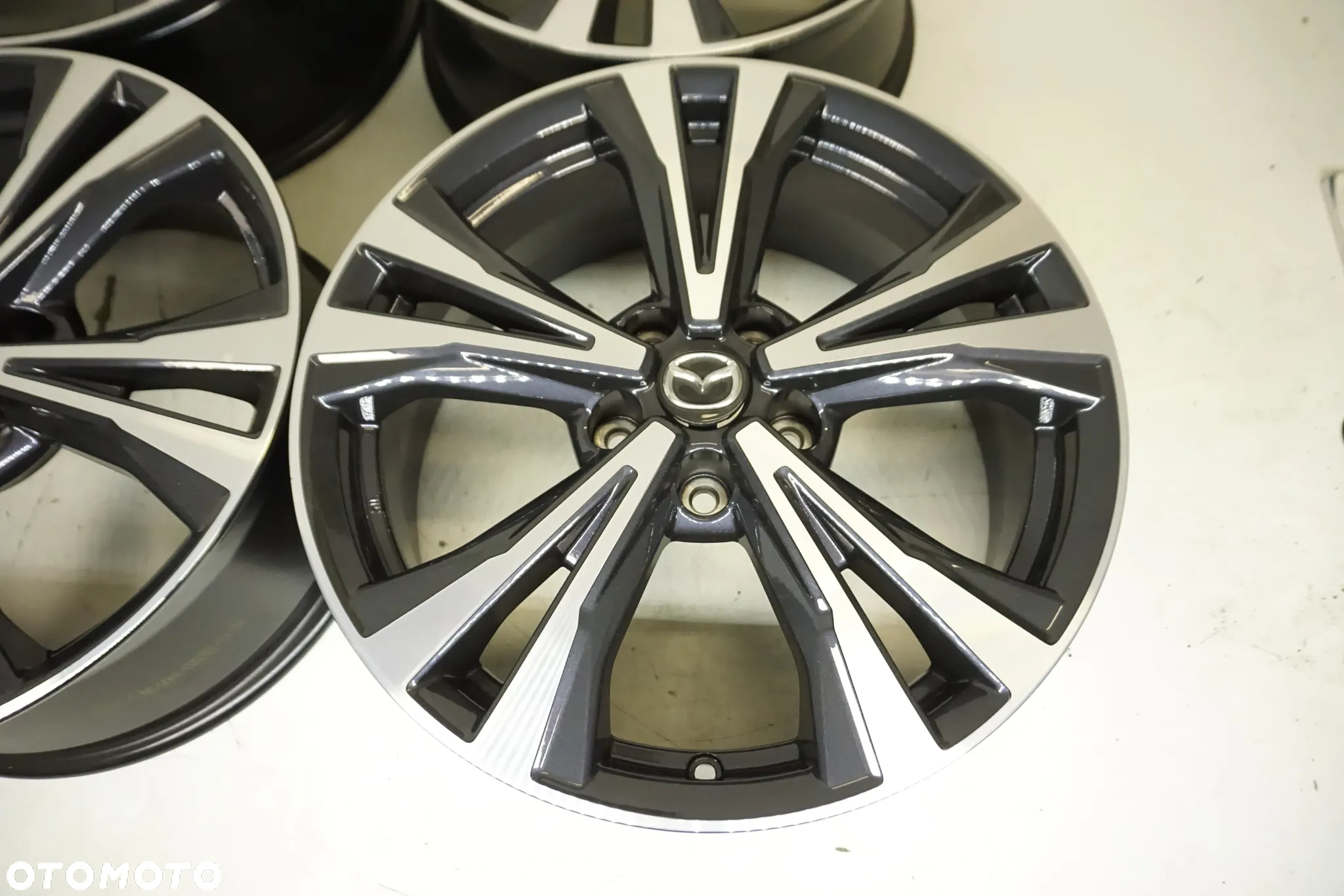 FELGI ALUMINIOER 18 MAZDA 3 5 6 CX3 CX5 CX7 CX30 - 6