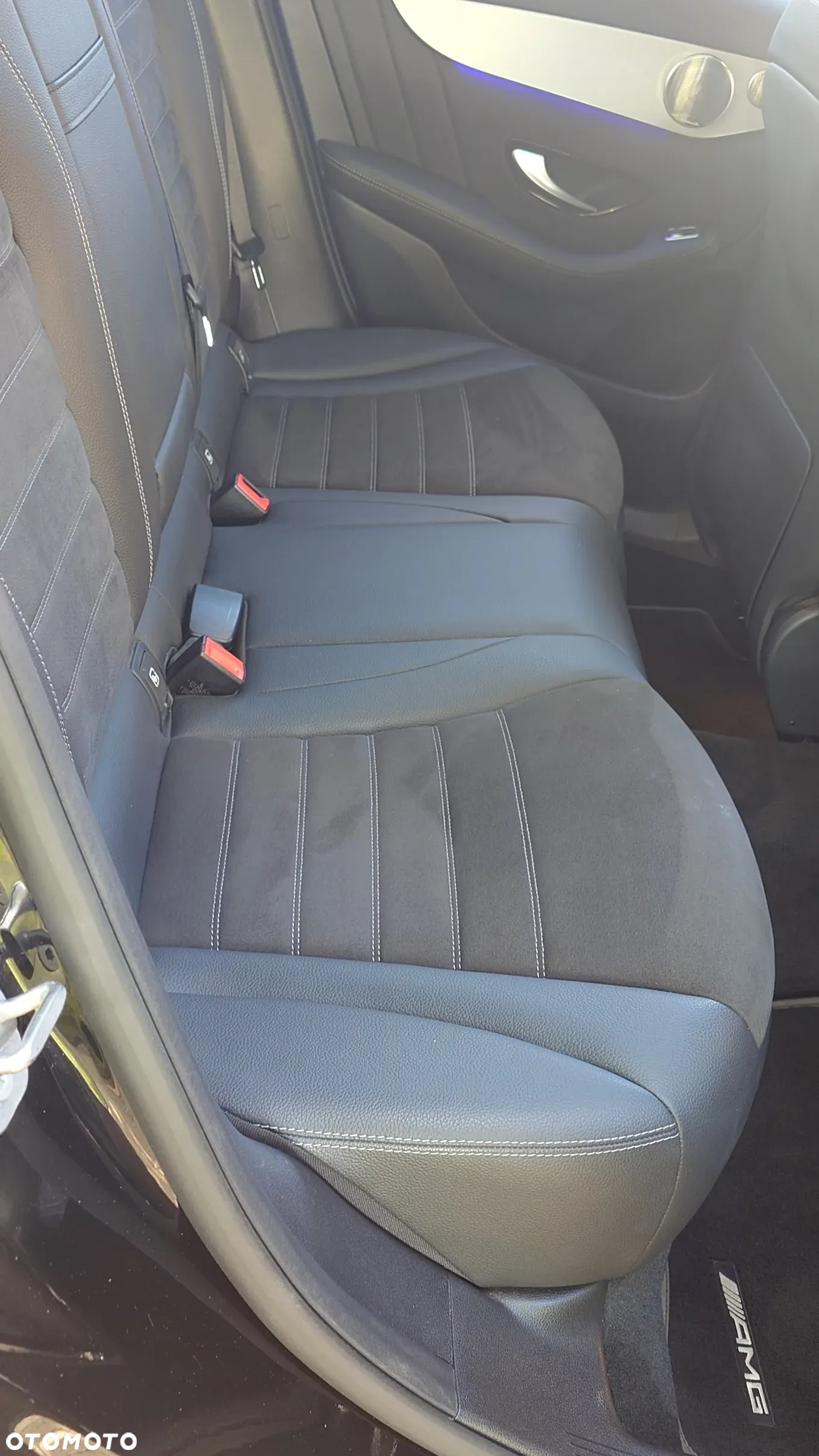 Mercedes-Benz GLC 300 e 4-Matic - 24