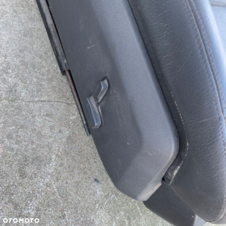 mercedes e 212 fotel fotele poduszka air bag zagłówek plecy PRAWY - 3