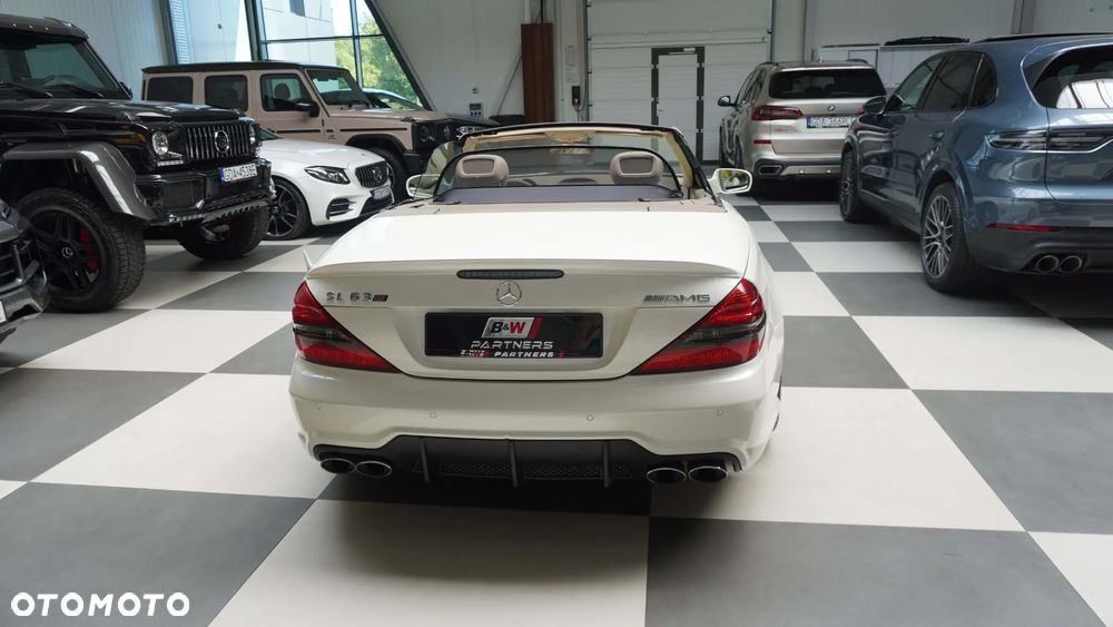 Mercedes-Benz SL 63 AMG SPEEDSHIFT MCT - 16