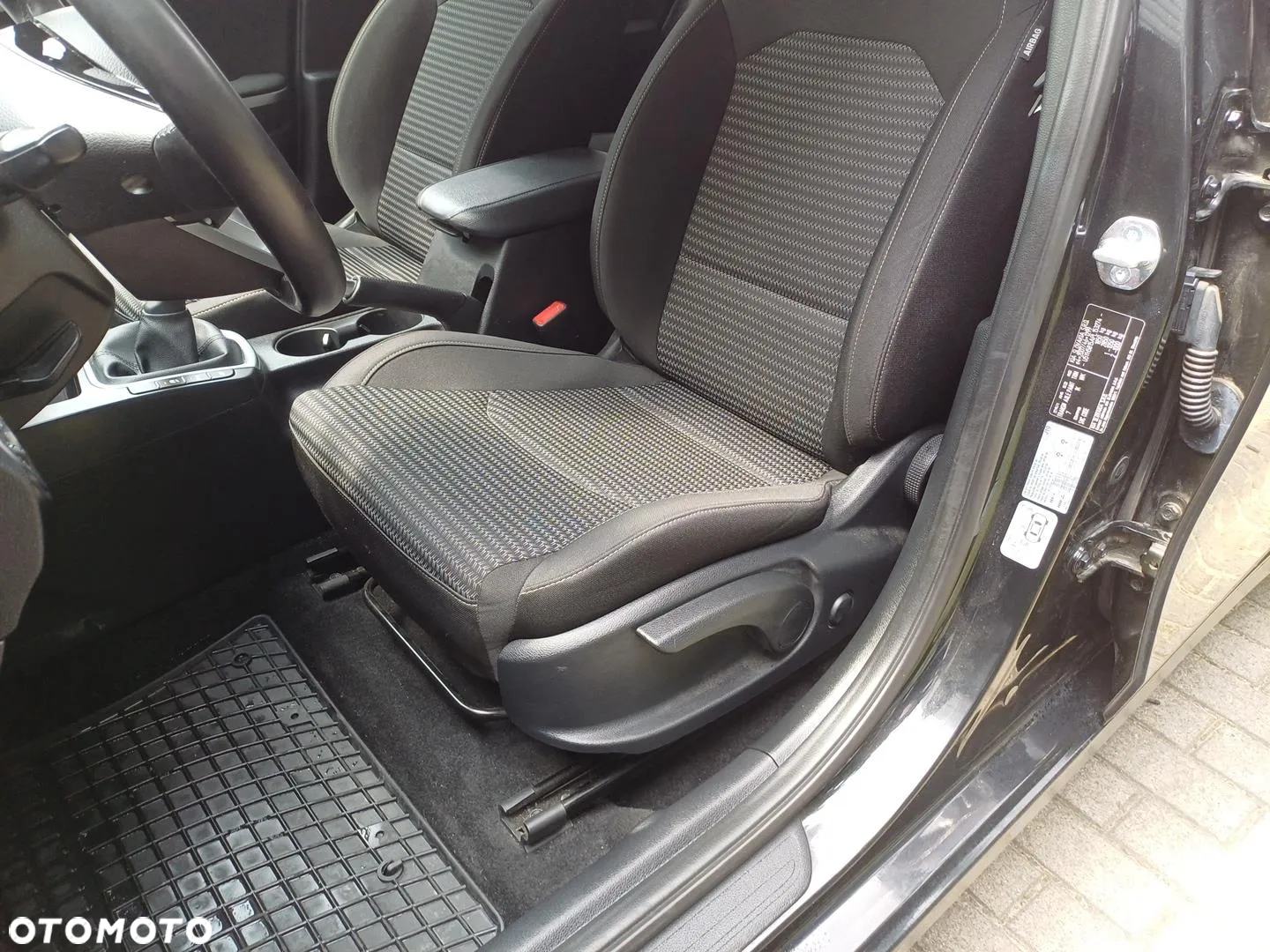 Kia Ceed 1.5 T-GDI M - 12