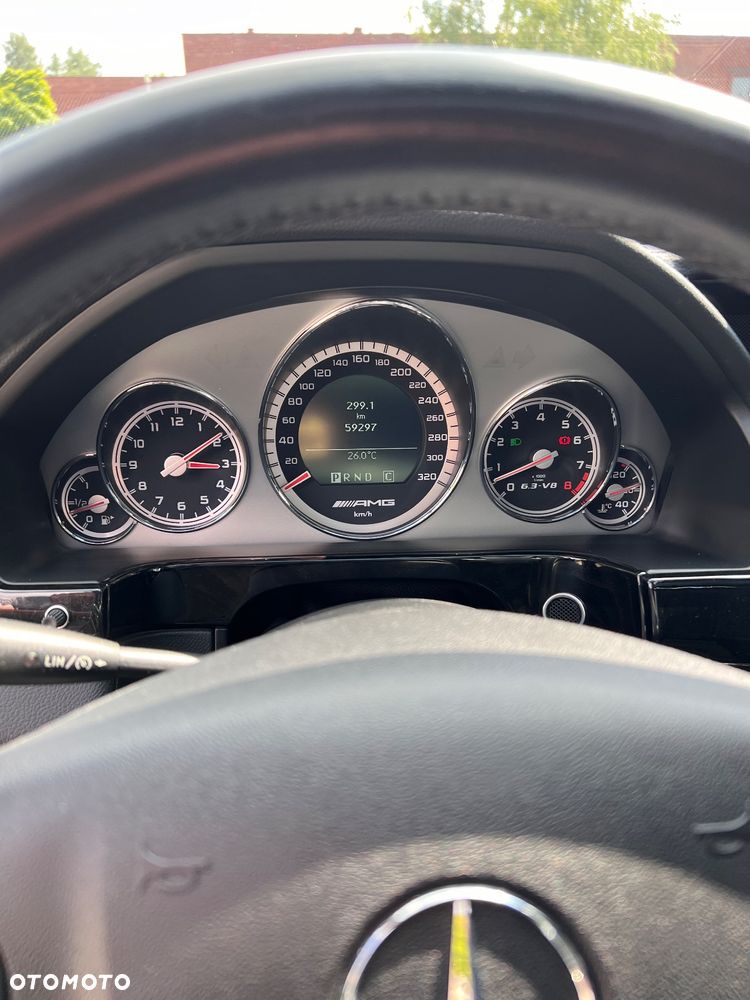 Mercedes-Benz Klasa E 63 AMG - 11