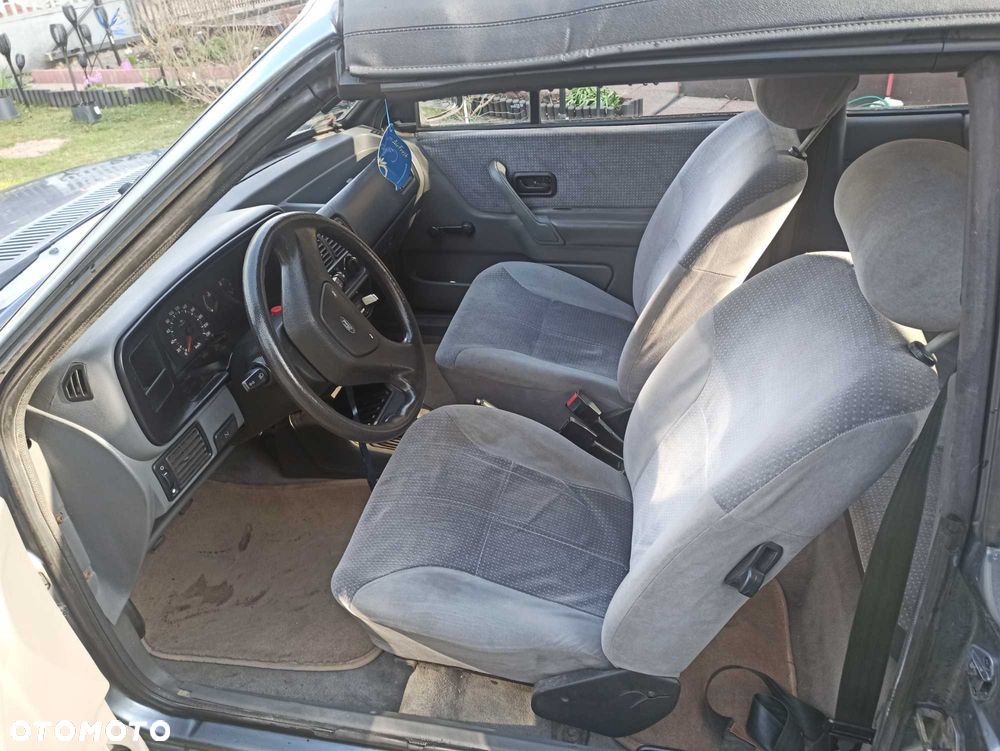 Ford Escort - 5