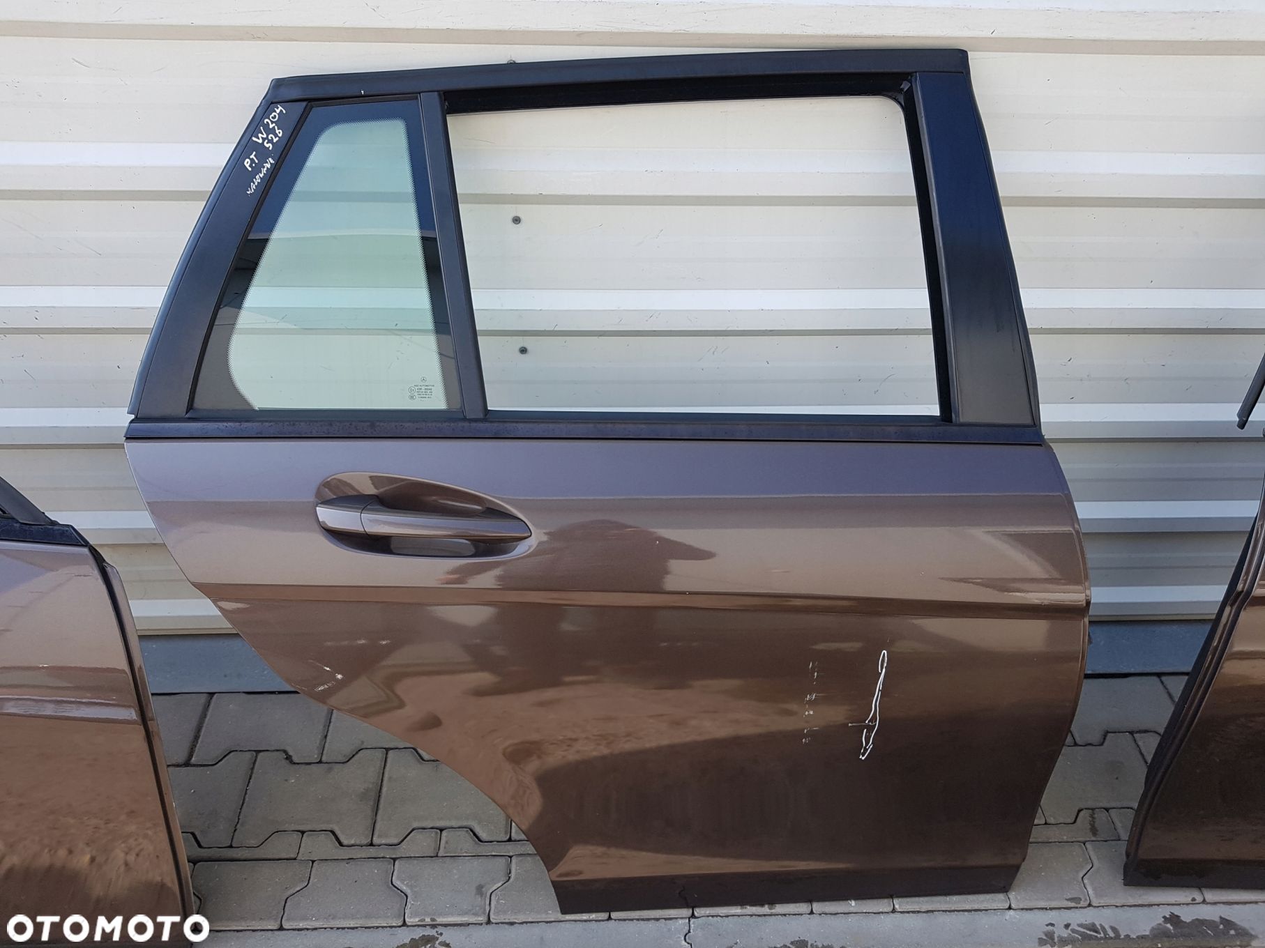 MERCEDES C KLASA W204 KOMBI DRZWI PRAWE TYŁ 526 - 1