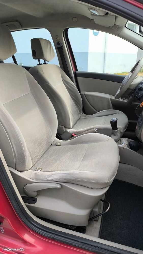 Renault Clio 1.2 16V Confort Privilège - 21