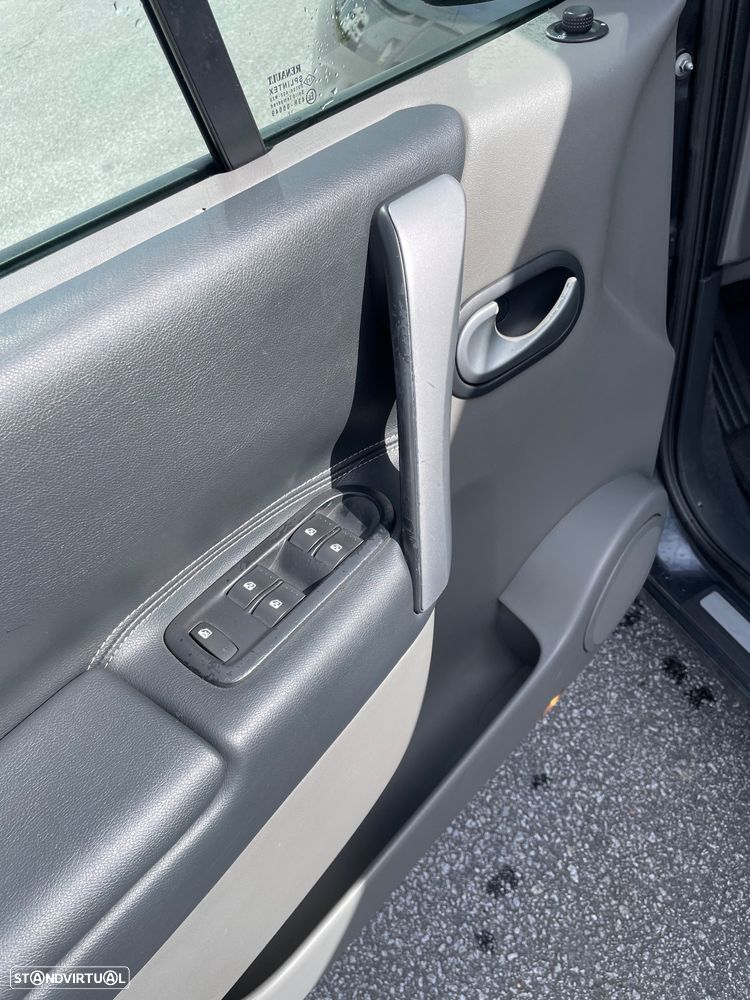 Renault Scénic 1.5 dCi Dynamique S - 13