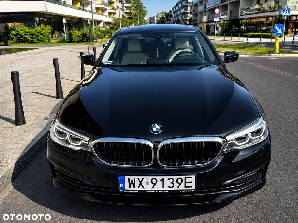 BMW Seria 5 520d xDrive - 23