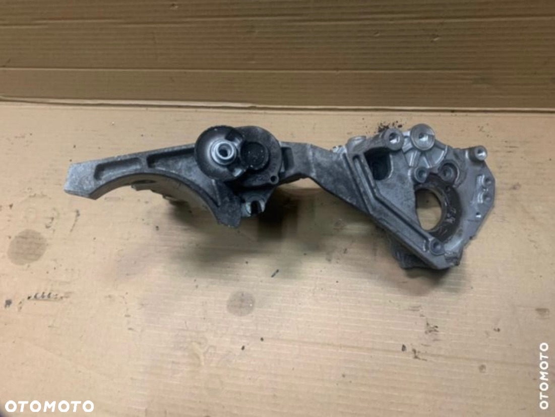 03L903143Q Łapa wieszak alternatora vw tiguan 5N lift 2.0tdi - 4