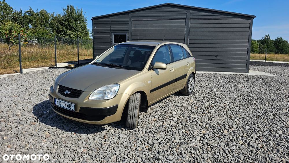 Kia Rio 1.5 CRDi Family + - 5