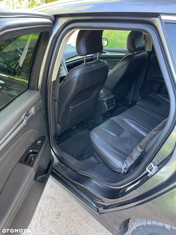 Ford Mondeo 2.0 TDCi Titanium - 14