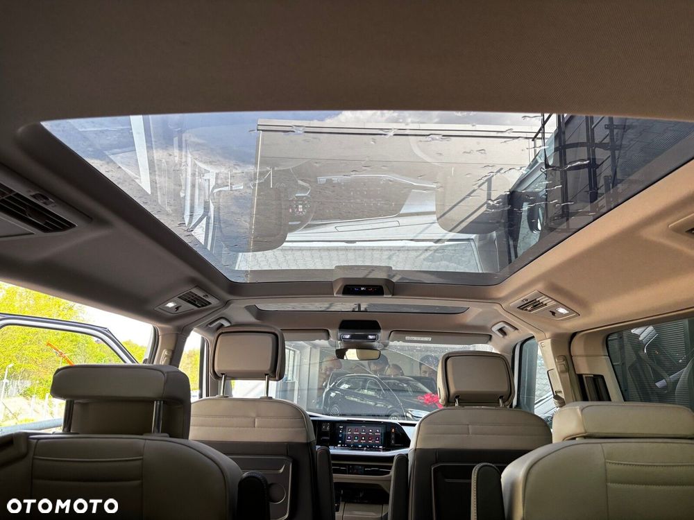 Volkswagen Multivan - 23