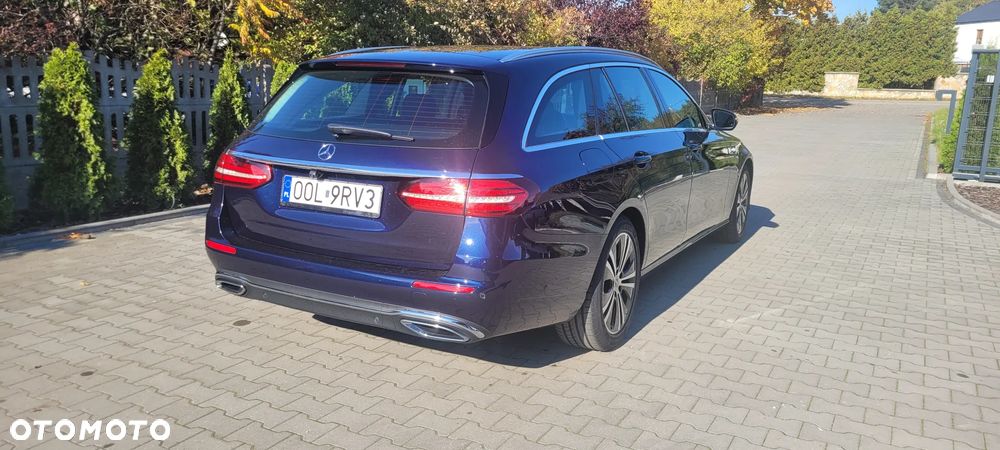 Mercedes-Benz Klasa E 220 d T 9G-TRONIC Edition AVANTGARDE - 3