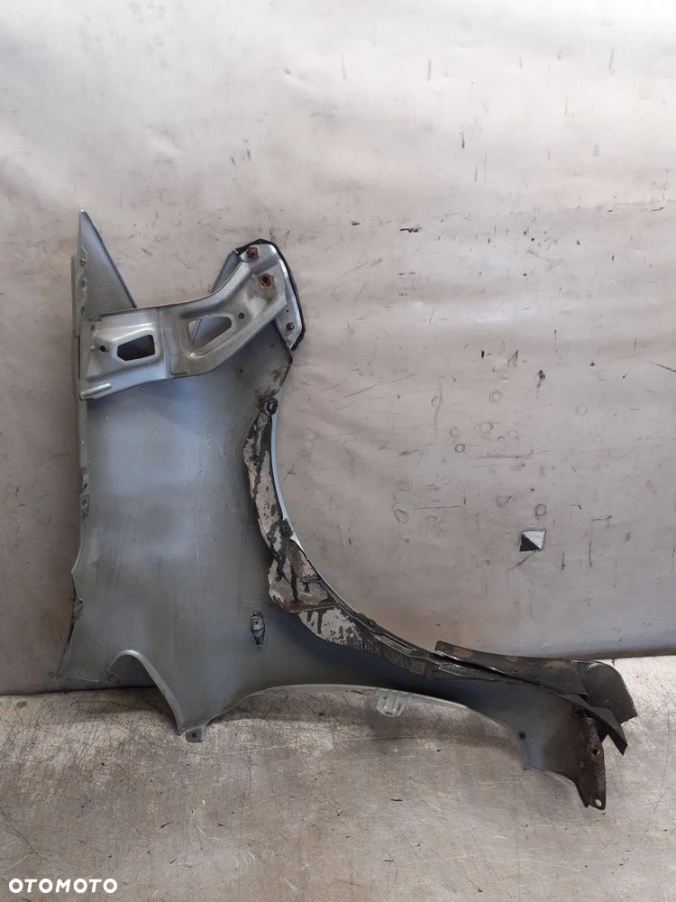 * BŁOTNIK LEWY PRZÓD  PRZEDNI TOYOTA AURIS I 8S1 BŁEKITNY - 4