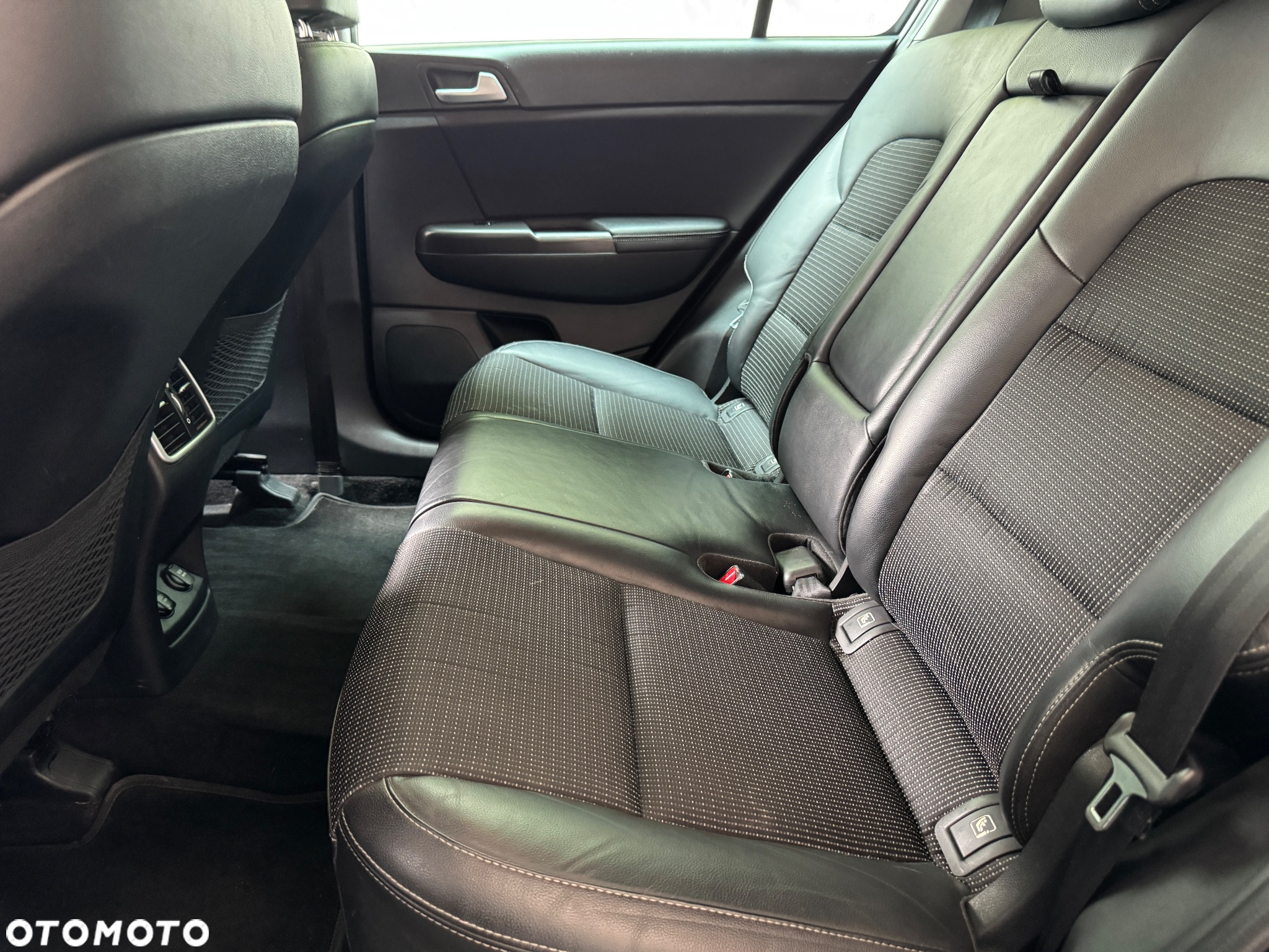 Kia Sportage 1.6 GDI L 2WD - 16