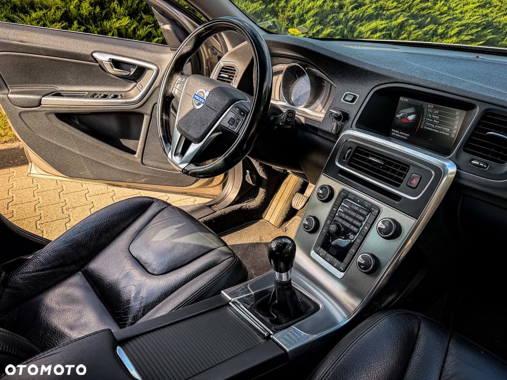 Volvo V60 D3 Momentum - 6